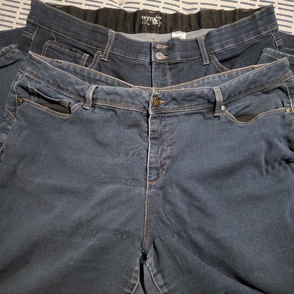 2 pairs of jeans